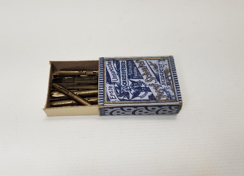 OSMANLI DÖNEMİ AY YILDIZLI DİVİT UCU KUTUSU 