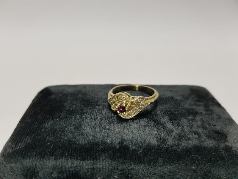 YAKUT TAŞLI PIRLANTA YÜZÜK