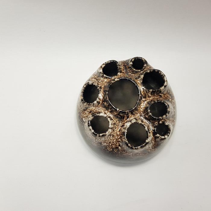 FARKLI FORMDA SERAMİK KALEMLİK 