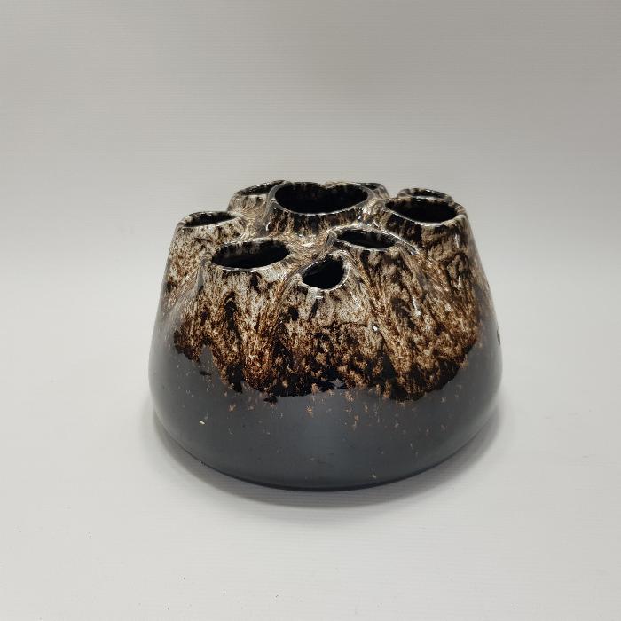 FARKLI FORMDA SERAMİK KALEMLİK 