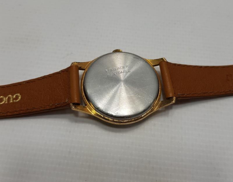 ALTIN KAPLAMA ZENITH KOL SAATİ 