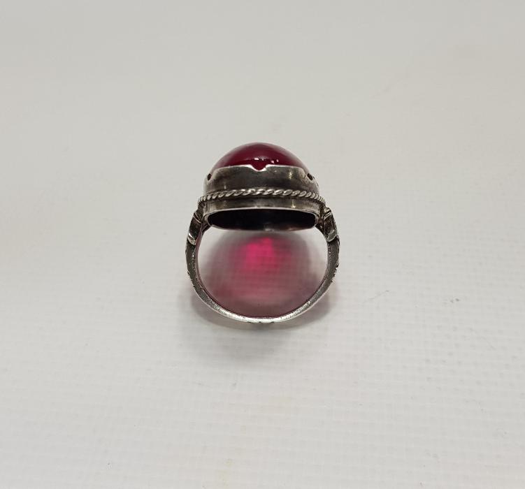 KALLAVİ BOY KÖK YAKUT TAŞLI GÜMÜŞ KADI YÜZÜĞÜ