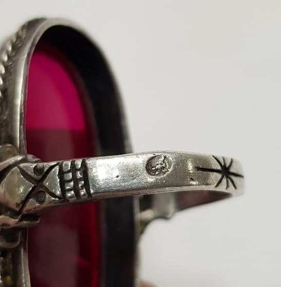 KALLAVİ BOY KÖK YAKUT TAŞLI GÜMÜŞ KADI YÜZÜĞÜ