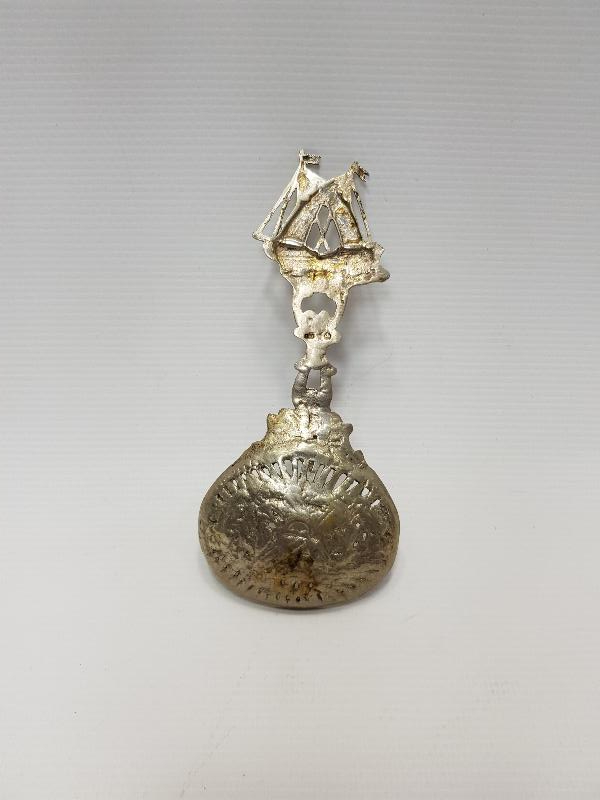 YELKENLİ VE DEĞİRMEN GÖRSELLİ GÜMÜŞ DUVAR KAŞIĞI 