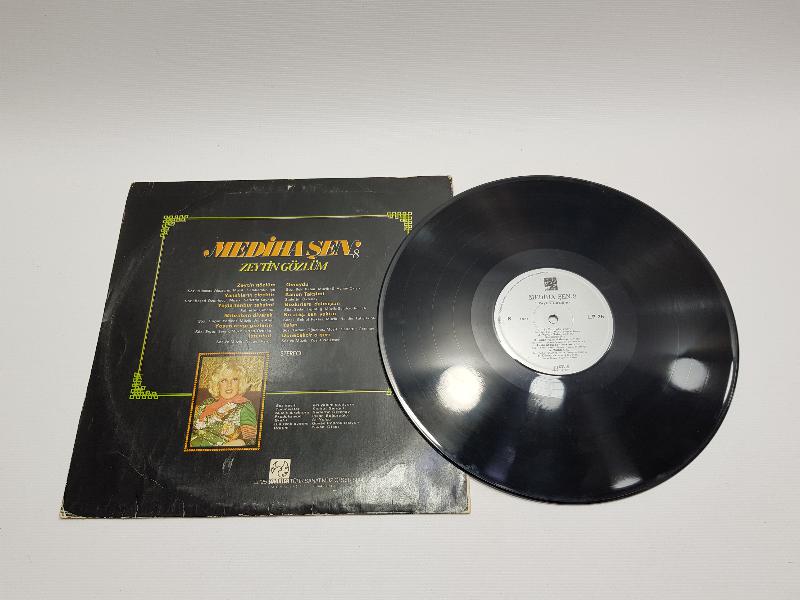 33 DEVİR LONGPLAY PLAK: MEDİHA ŞEN - ZEYTİN GÖZLÜM 