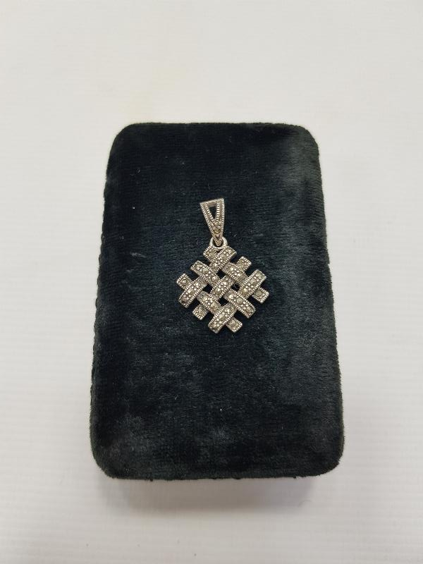 MARKAZİT TAŞLI GÜMÜŞ KOLYE UCU 