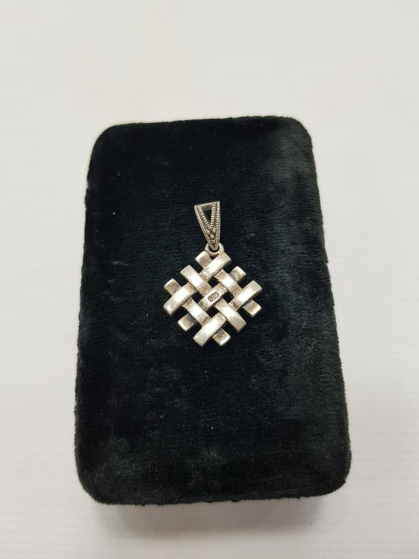 MARKAZİT TAŞLI GÜMÜŞ KOLYE UCU 