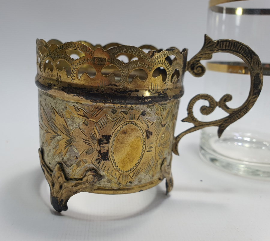 İÇİNDE BARDAĞI İLE BÜYÜK BOY GÜMÜŞ ISTAKA ZARFI