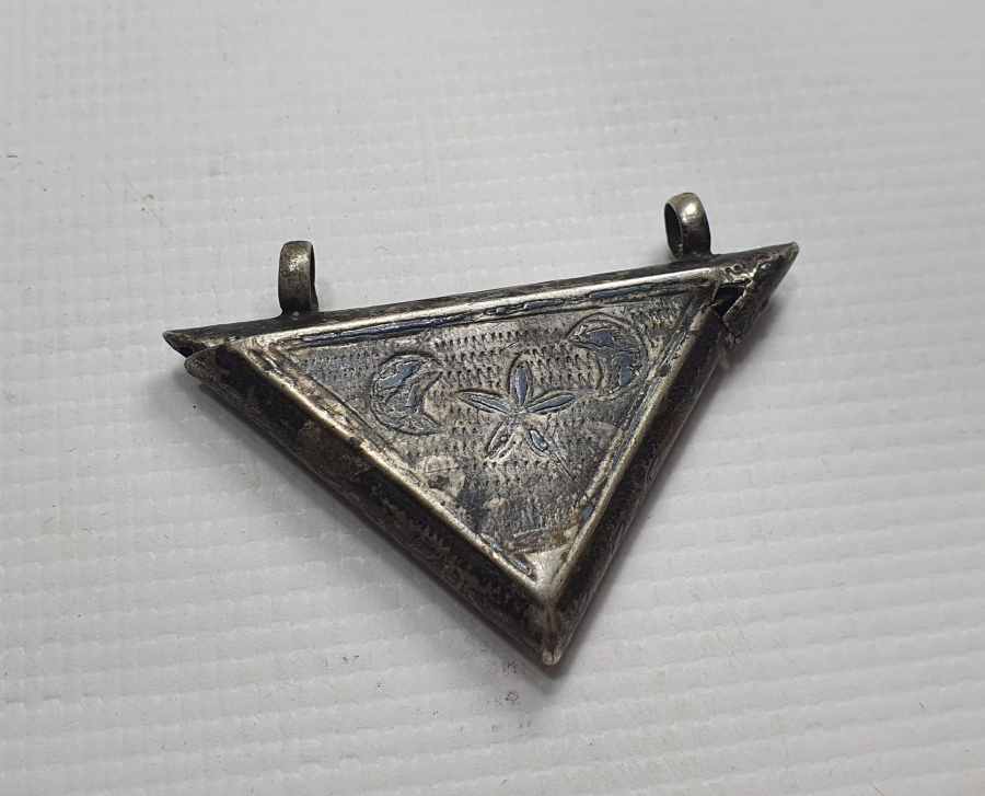 OSMANLI DÖNEMİ AY YILDIZLI VE SAVATLI GÜMÜŞ HAMAYIL