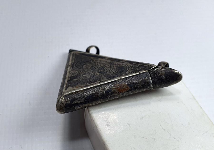 OSMANLI DÖNEMİ AY YILDIZLI VE SAVATLI GÜMÜŞ HAMAYIL