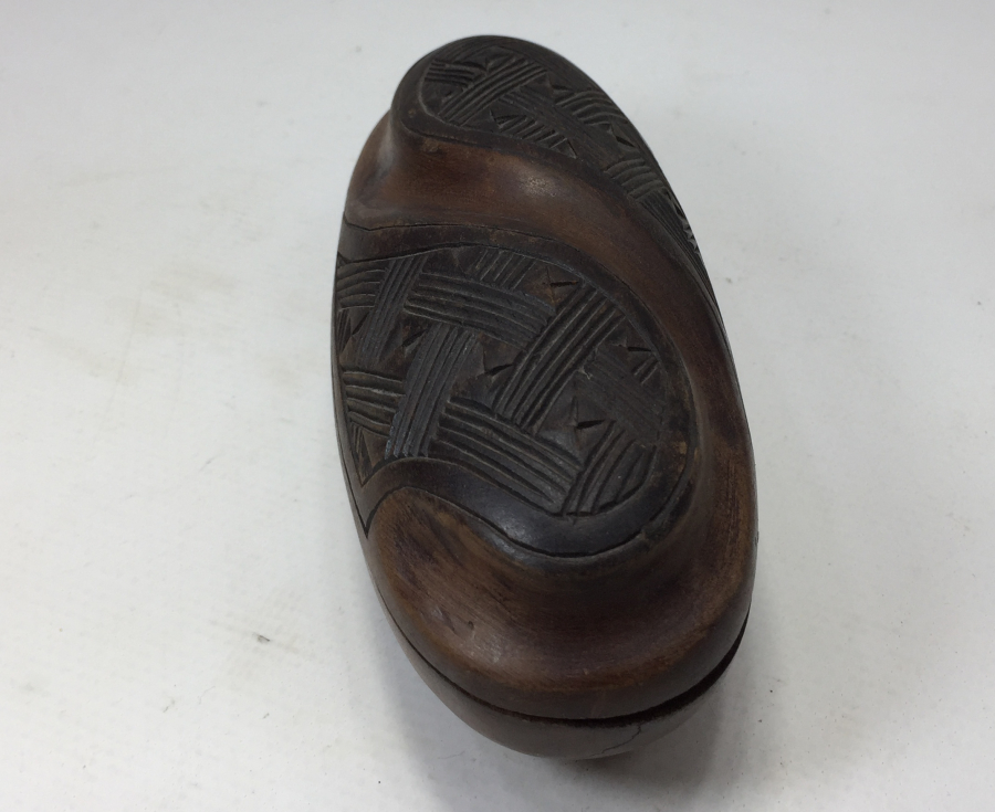 OSMANLI DÖNEMİ ÜZERİ İŞLEMELİ AHŞAP DİKİŞ KUTUSU