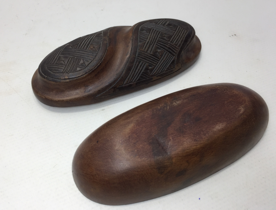 OSMANLI DÖNEMİ ÜZERİ İŞLEMELİ AHŞAP DİKİŞ KUTUSU