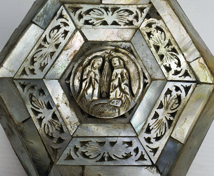 OSMANLI DÖNEMİ ÜZERİ SEDEF OYMA İŞÇİLİKLİ RUM İŞİ KUTU