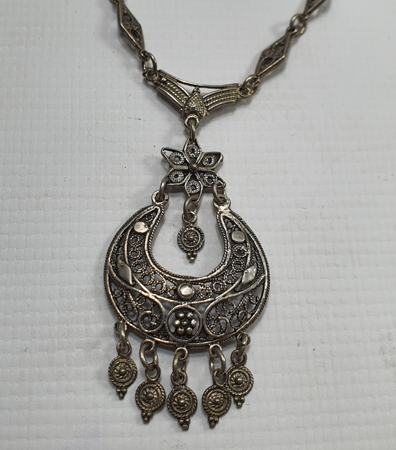 TELKARİ İŞÇİLİKLİ AY YILDIZLI GÜMÜŞ KOLYE