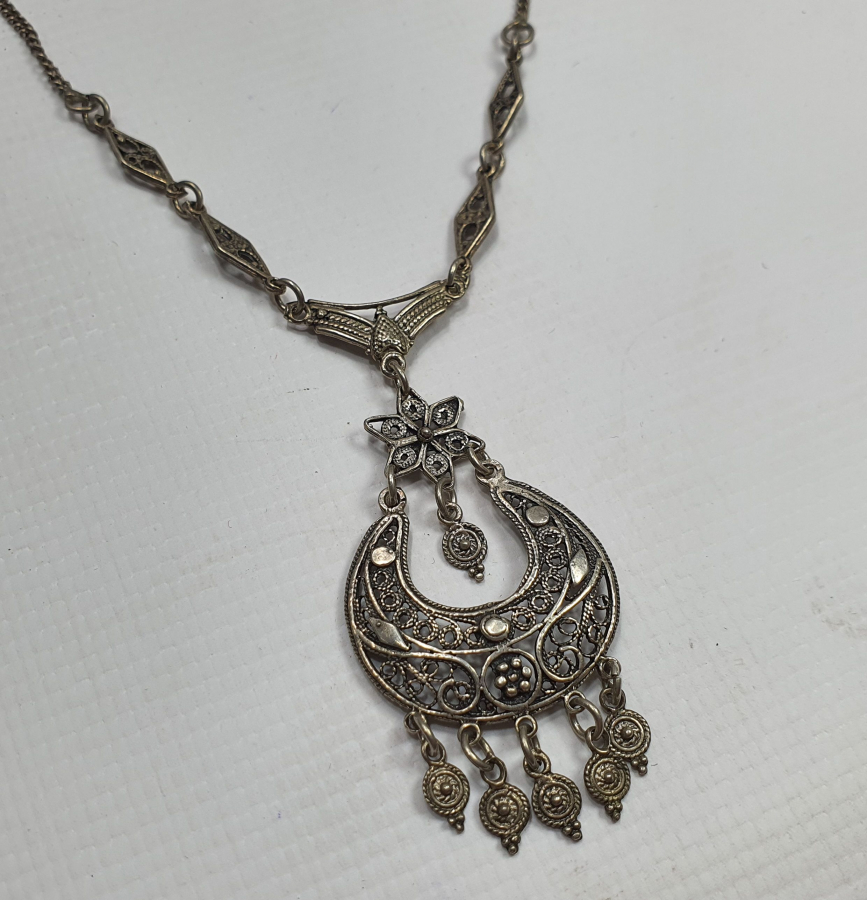 TELKARİ İŞÇİLİKLİ AY YILDIZLI GÜMÜŞ KOLYE