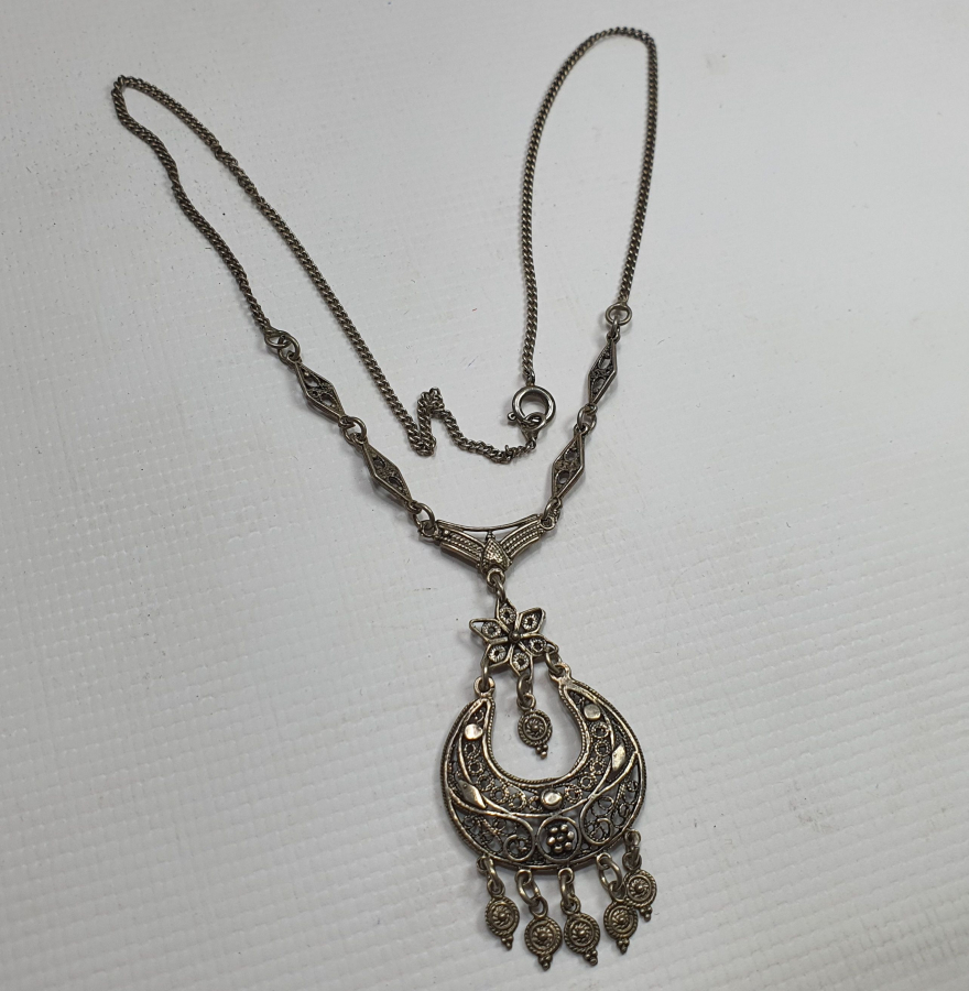 TELKARİ İŞÇİLİKLİ AY YILDIZLI GÜMÜŞ KOLYE