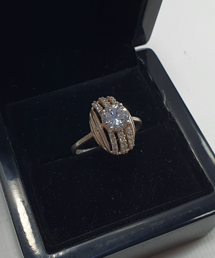 ÜZERİ MARGAZİT TAŞLARLA SÜSLÜ GÜMÜŞ YÜZÜK