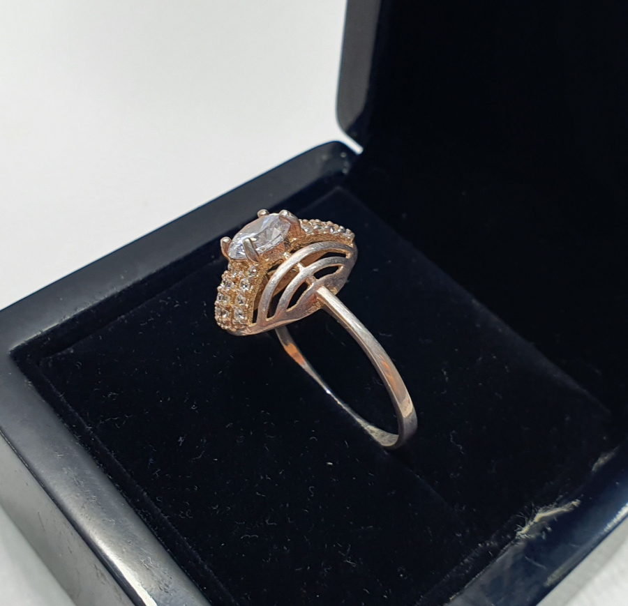 ÜZERİ MARGAZİT TAŞLARLA SÜSLÜ GÜMÜŞ YÜZÜK