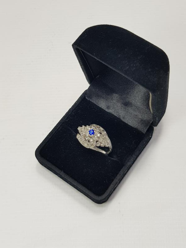 SAFİR TAŞLI PIRLANTA YÜZÜK 