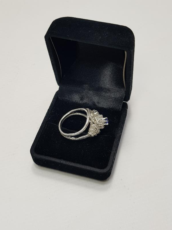 SAFİR TAŞLI PIRLANTA YÜZÜK 