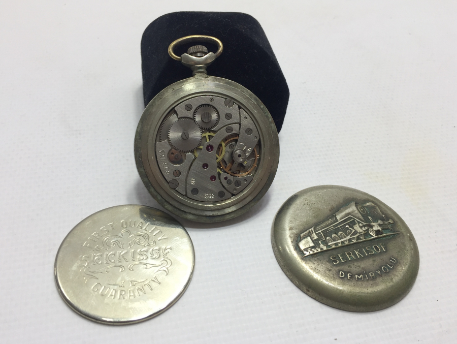 ARKASI TRENLİ SERKİSOF MARKA KURMALI CEP SAATİ