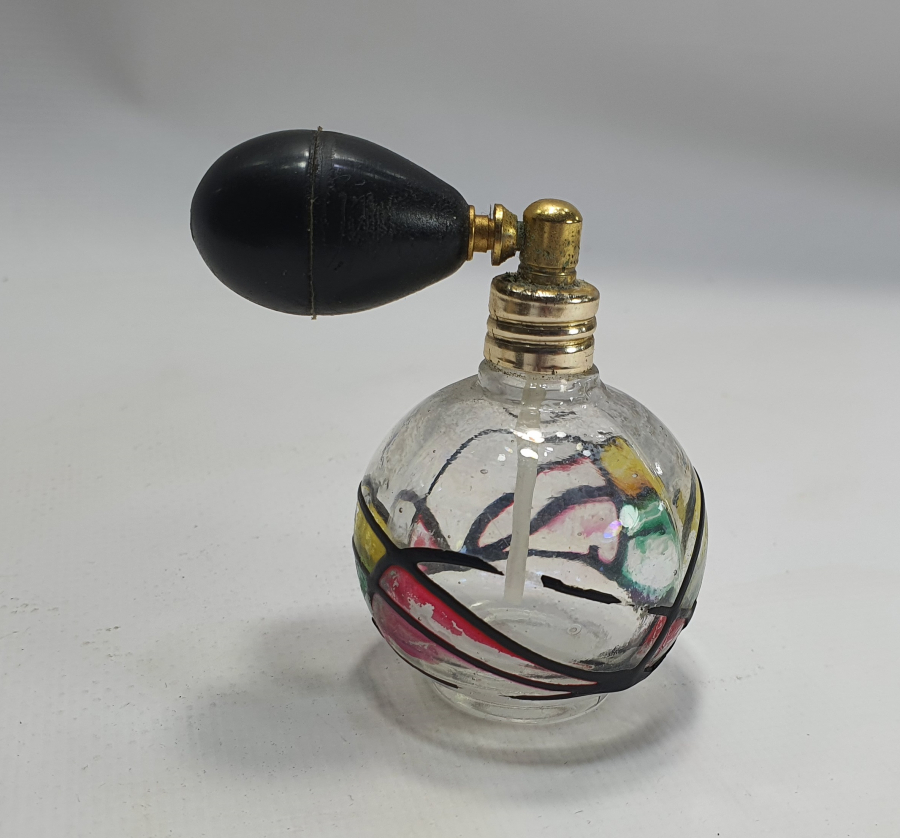 1900 BAŞLARI ÜZERİ EL BOYAMA PARFÜM ŞİŞESİ