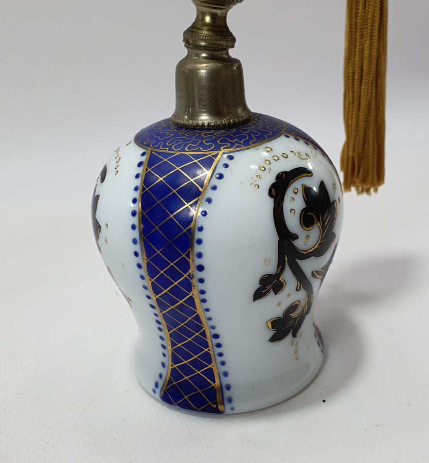 OSMANLI DÖNEMİ OPALDEN MAMUL ALTIN VARAKLI PARFÜM ŞİŞESİ