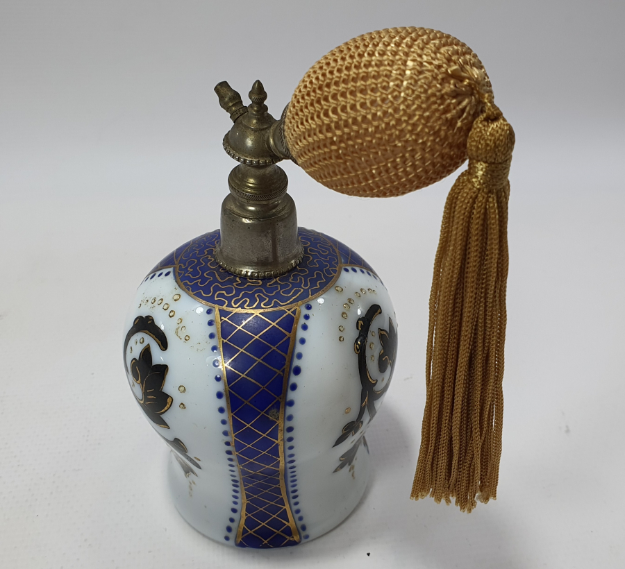 OSMANLI DÖNEMİ OPALDEN MAMUL ALTIN VARAKLI PARFÜM ŞİŞESİ