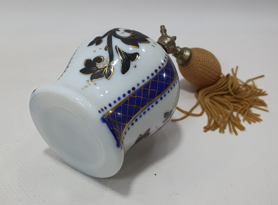 OSMANLI DÖNEMİ OPALDEN MAMUL ALTIN VARAKLI PARFÜM ŞİŞESİ