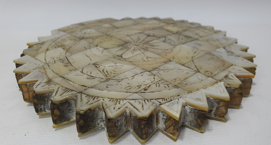 OSMANLI DÖNEMİ SEDEF İŞÇİLİKLİ GÜNEŞ FORMUNDA NADİR GELİN AYNASI