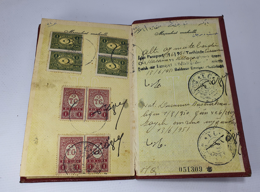 1951 YILI PASAPORT