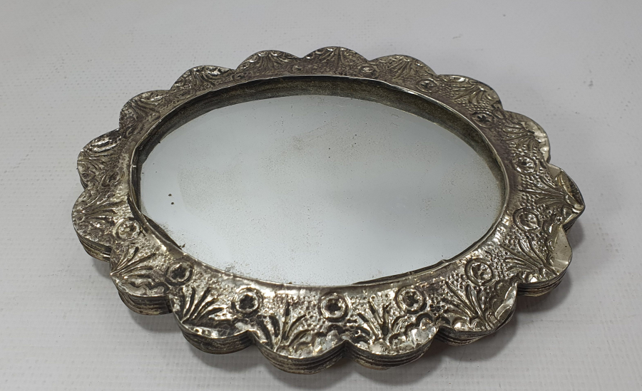 ARKASI İŞLEMELİ GÜMÜŞ AYNA