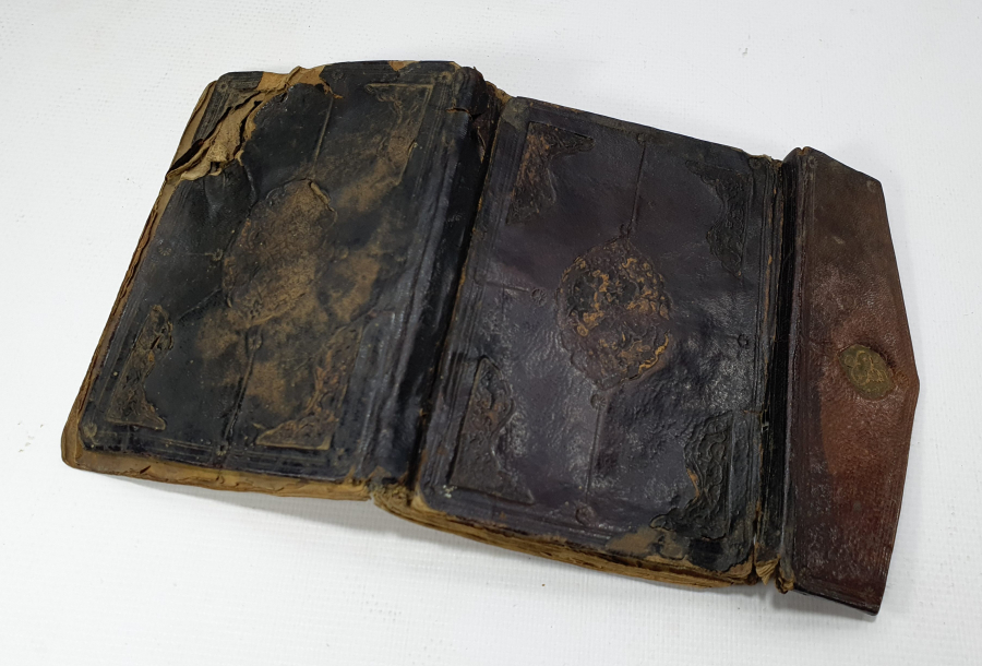 OSMANLI DÖNEMİ 2 ADET SERLEVHASI BULUNAN NADİR FORMDA ENAM -I ŞERİF