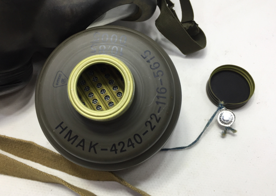 KUTUSUNDA ANTİKA İNGİLİZ ASKERİ GAZ MASKESİ