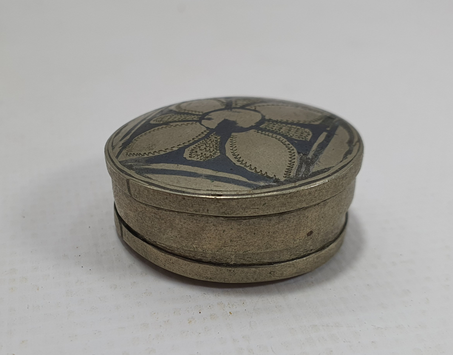 OSMANLI DÖNEMİ ÜZERİ SAVATLI ENFİYE KUTUSU