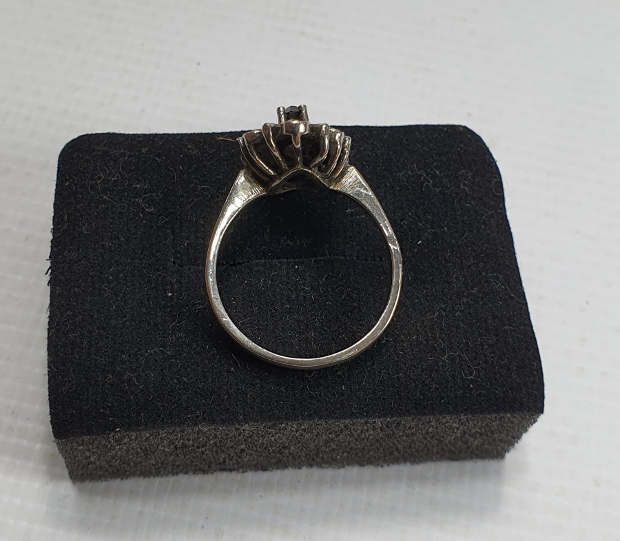 PAPATYA FORMUNDA ANTİKA ELMAS YÜZÜK