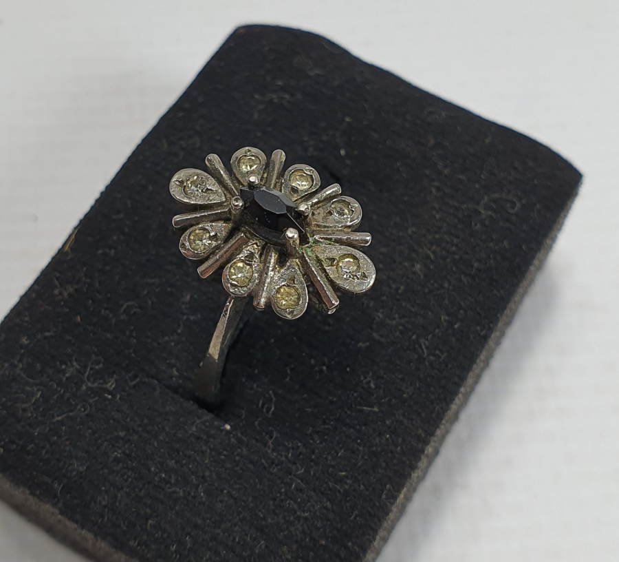 PAPATYA FORMUNDA ANTİKA ELMAS YÜZÜK