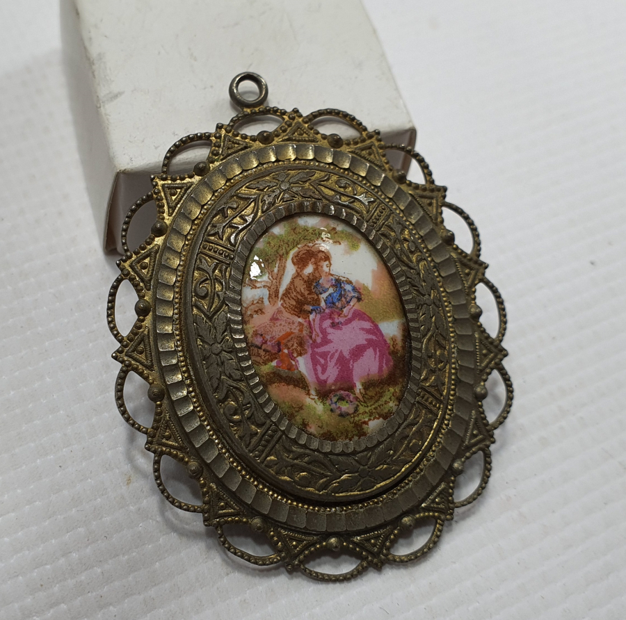 ÜZERİ EL BOYAMA AVRUPA BÜYÜK BOY KOLYE