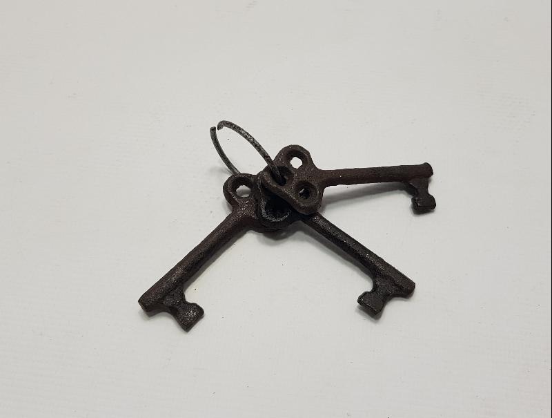 OSMANLI DÖNEMİ ASMA KİLİT VE ANAHTARLARI 