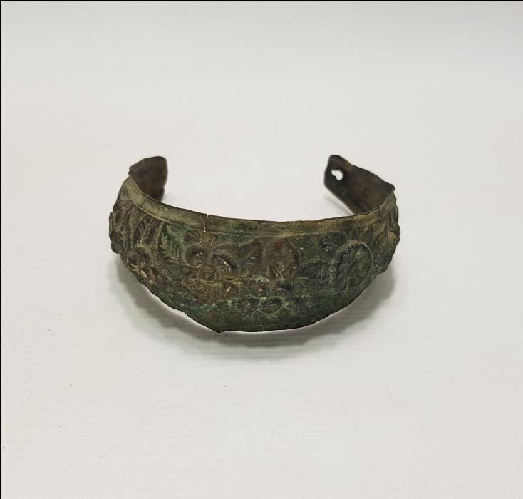 OSMANLI DÖNEMİ FLORAL KABARTMA DESENLİ BİLEZİK 