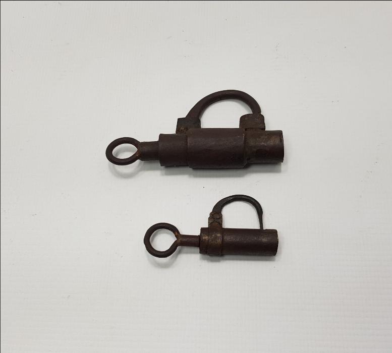 OSMANLI DÖNEMİ NADİR FORMDA İKİ ADET KİLİT