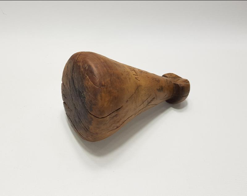 OSMANLICA YAZILI NADİR DERİCİ MUŞTASI