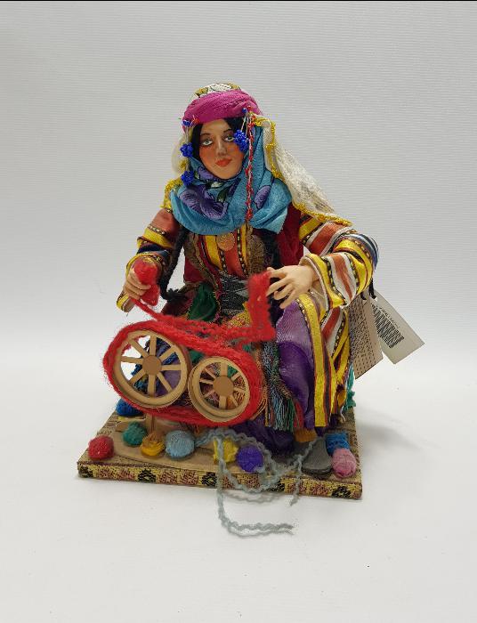 OSMANLI YÜN EĞİREN KADIN TEMALI KİTRE BEBEK