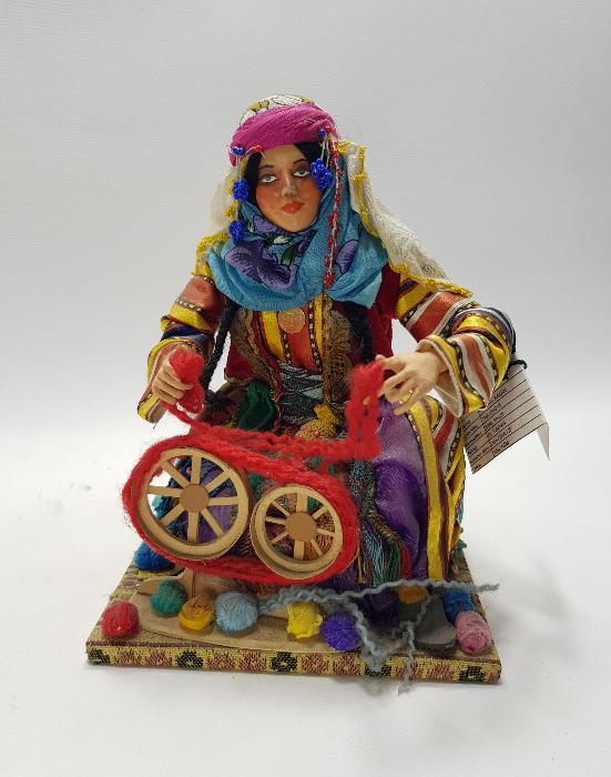 OSMANLI YÜN EĞİREN KADIN TEMALI KİTRE BEBEK