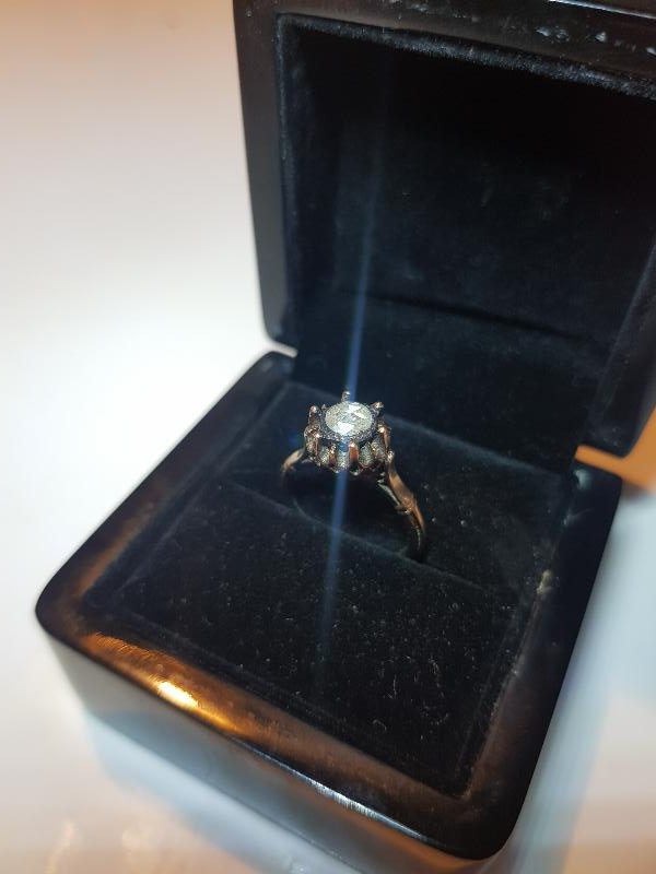 TEKTAŞ PIRLANTA YÜZÜK 