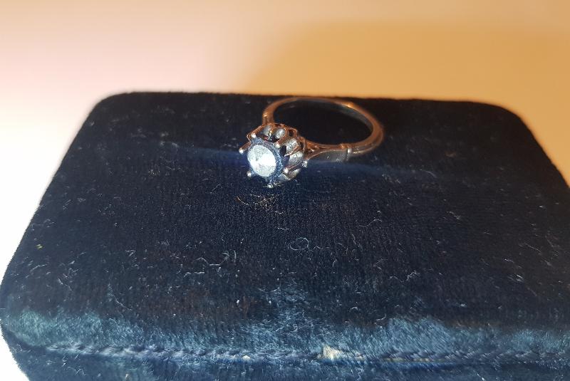 TEKTAŞ PIRLANTA YÜZÜK 