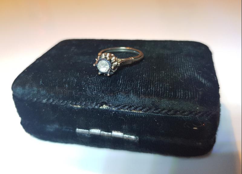 TEKTAŞ PIRLANTA YÜZÜK 