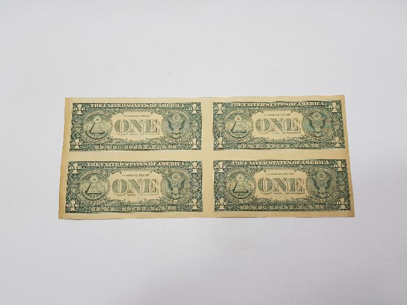 KESİLMEMİŞ 4 ADET 1 DOLAR