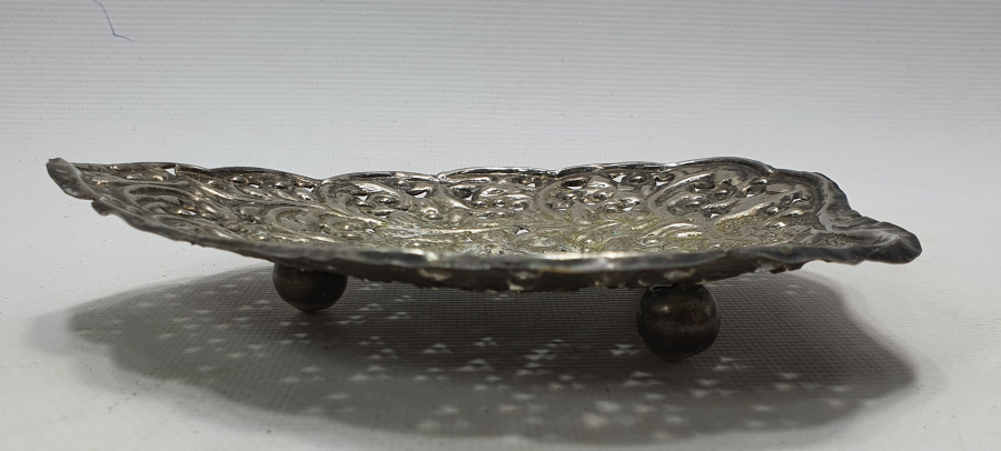 1900 BAŞLARI KALEM İŞÇİLİKLİ GÜMÜŞ KAPLAMA MEYVELİK