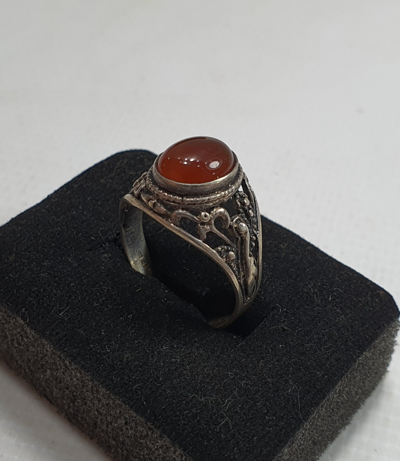 AKİK TAŞLI TESTERE İŞÇİLİKLİ GÜMÜŞ YÜZÜK